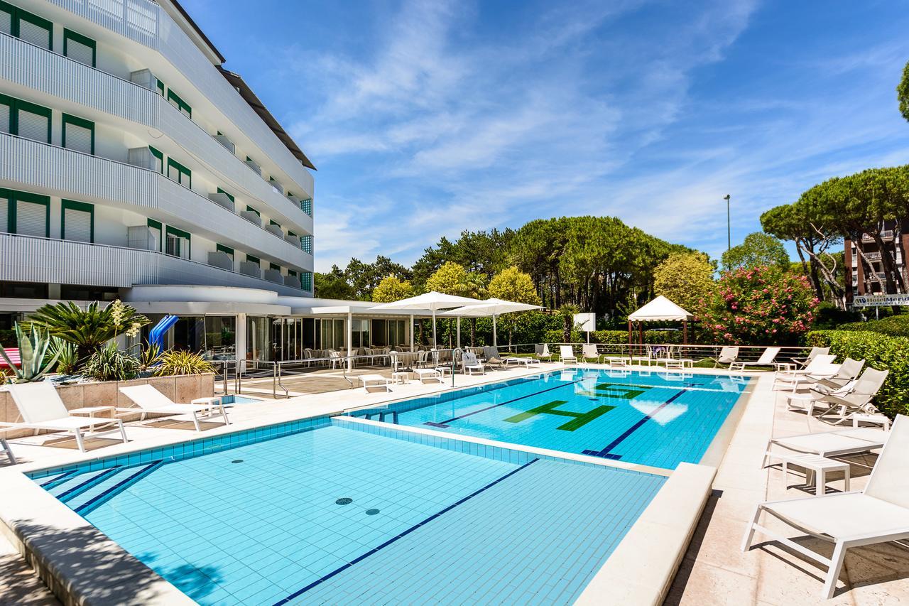 Hotel Smeraldo Lignano Sabbiadoro Exterior photo